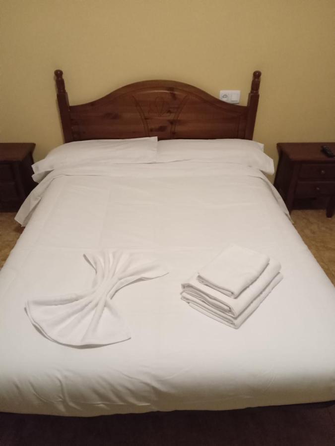 Hostal Estopinan Estopinan del Castillo Bagian luar foto