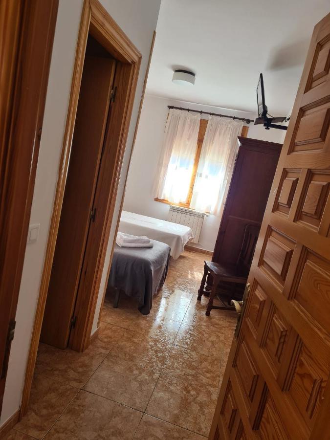 Hostal Estopinan Estopinan del Castillo Bagian luar foto