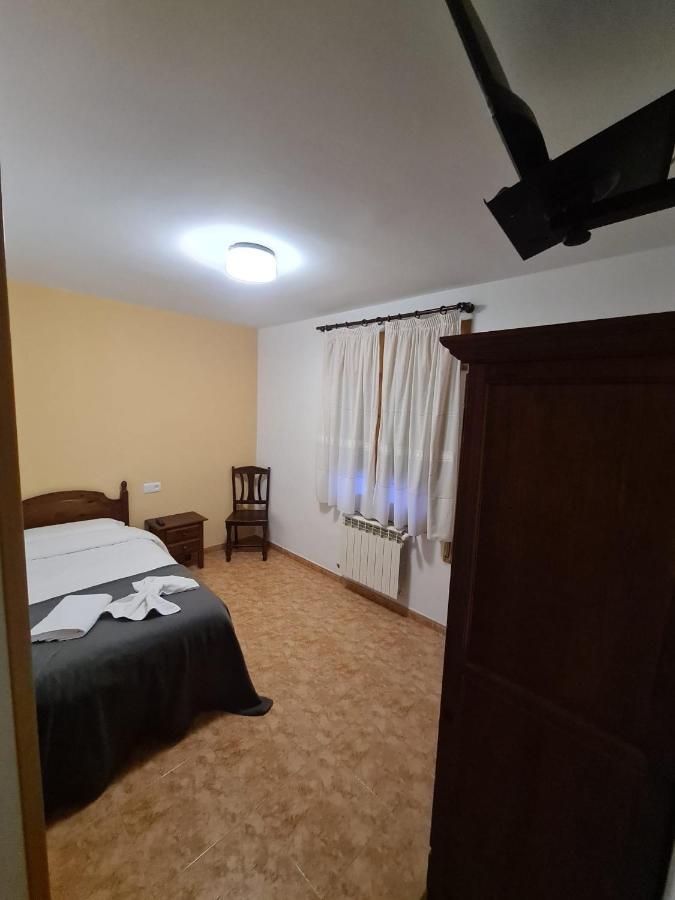Hostal Estopinan Estopinan del Castillo Bagian luar foto