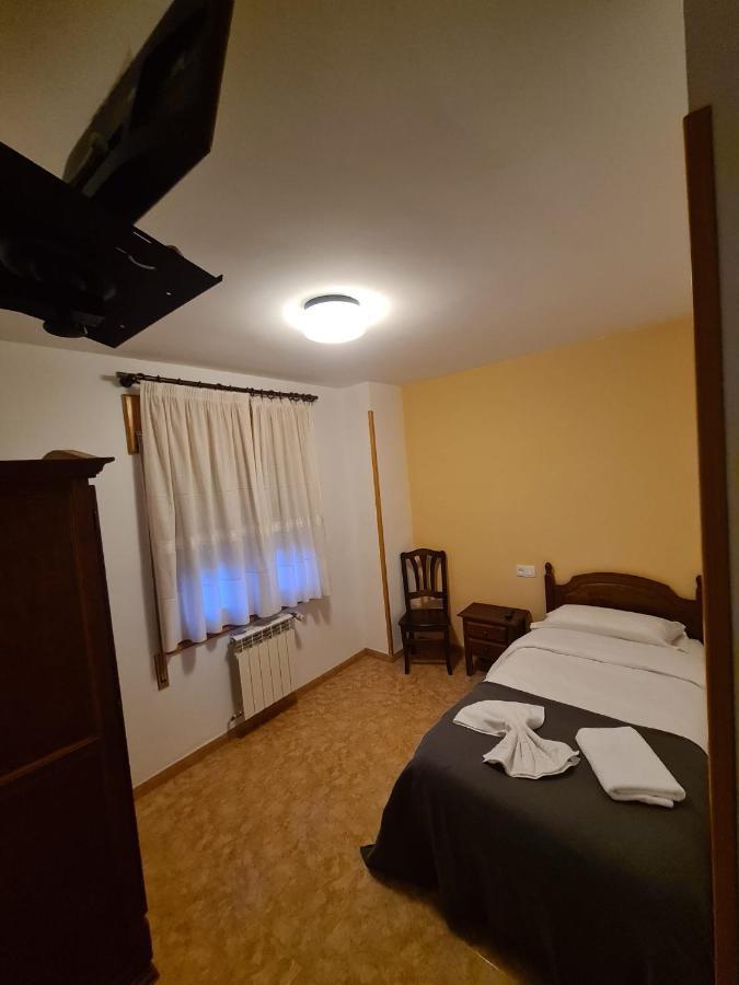 Hostal Estopinan Estopinan del Castillo Bagian luar foto