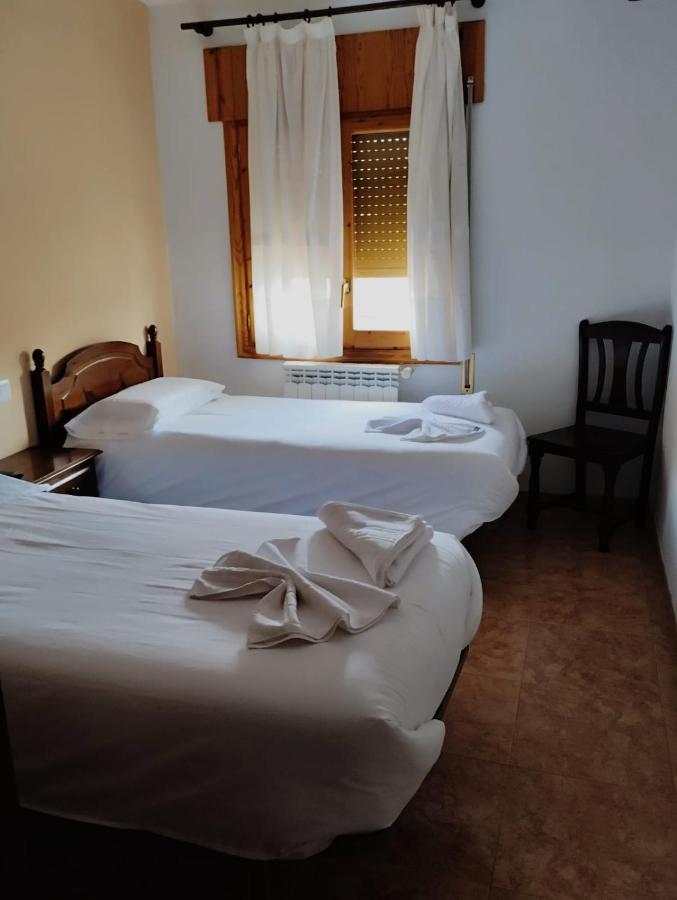Hostal Estopinan Estopinan del Castillo Bagian luar foto